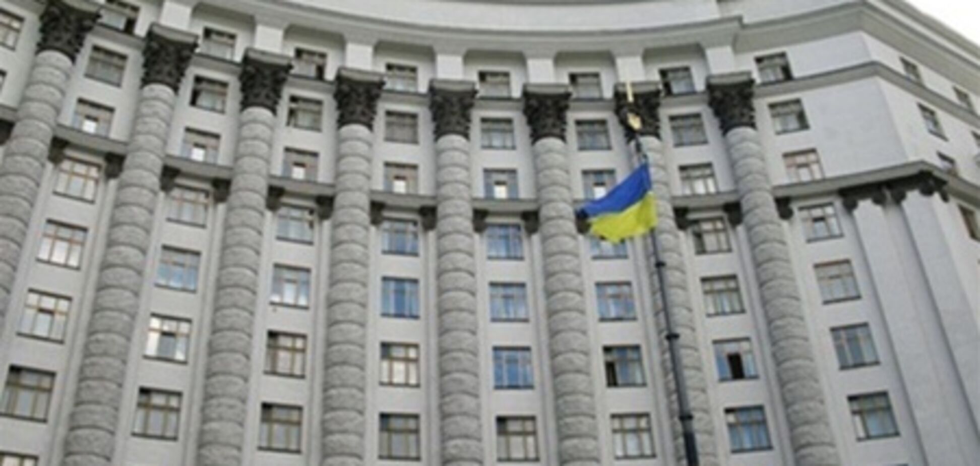 У Азарова спростували інформацію про викрадення картин