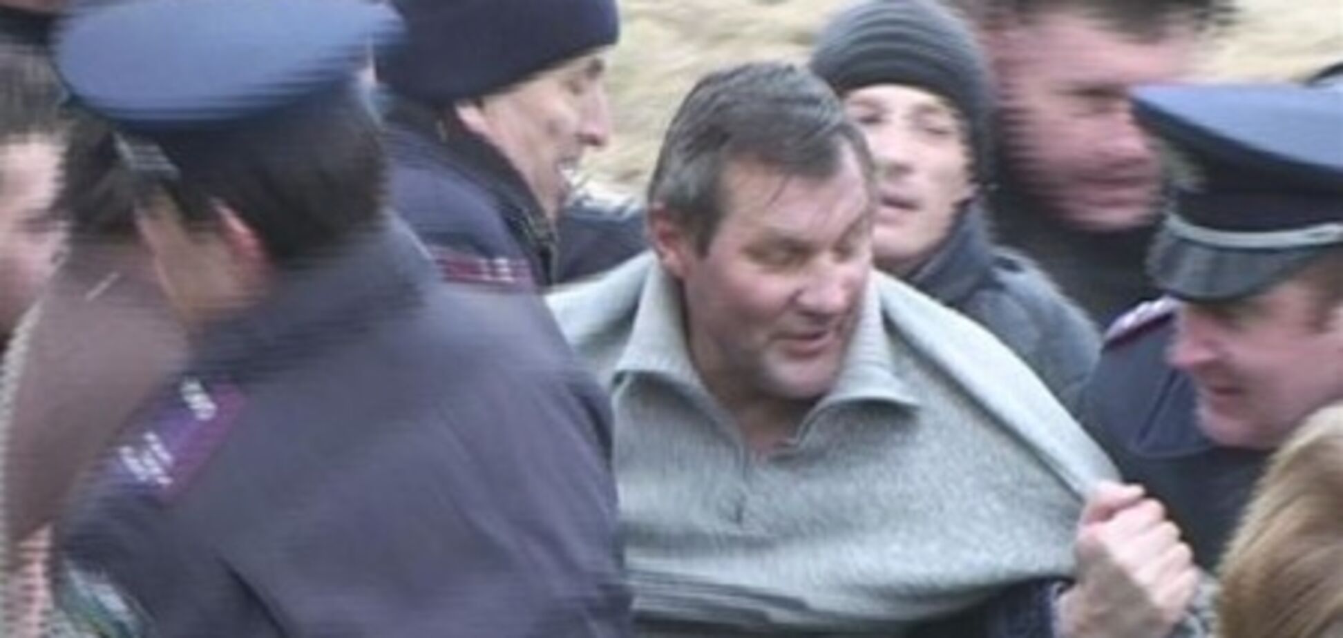 В Киеве подполковник милиции грозился расстрелять людей