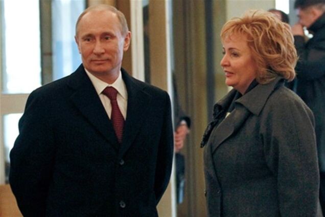 Голосование Путина закончилось топлесс-акцией FEMEN. Фото 