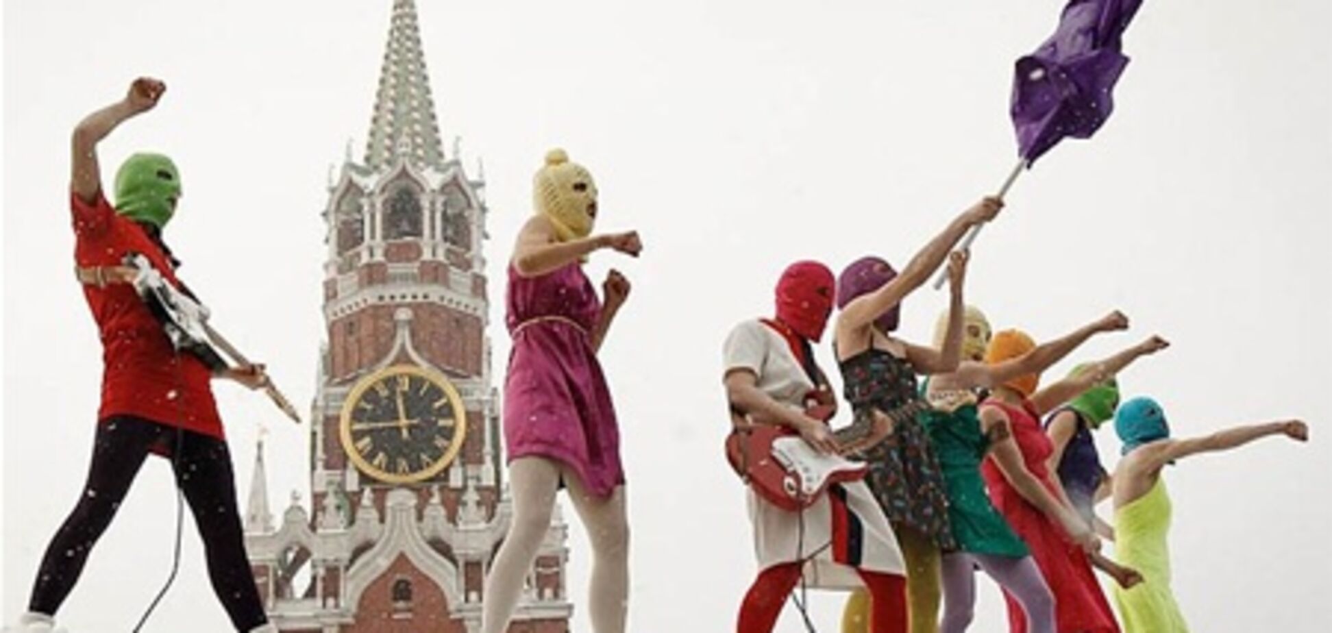 Исполнительницы 'панк-молебна' объявили голодовку. Видео