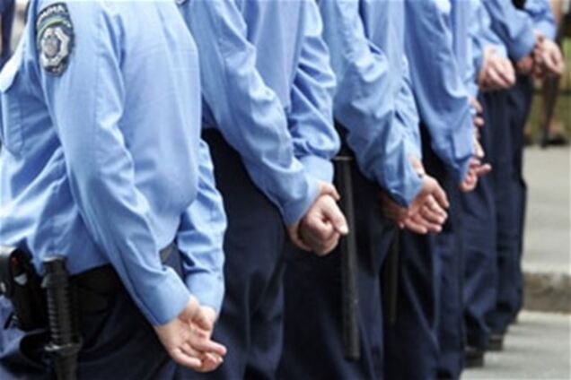 У Дніпропетровську міліціонер торгував наркотиками