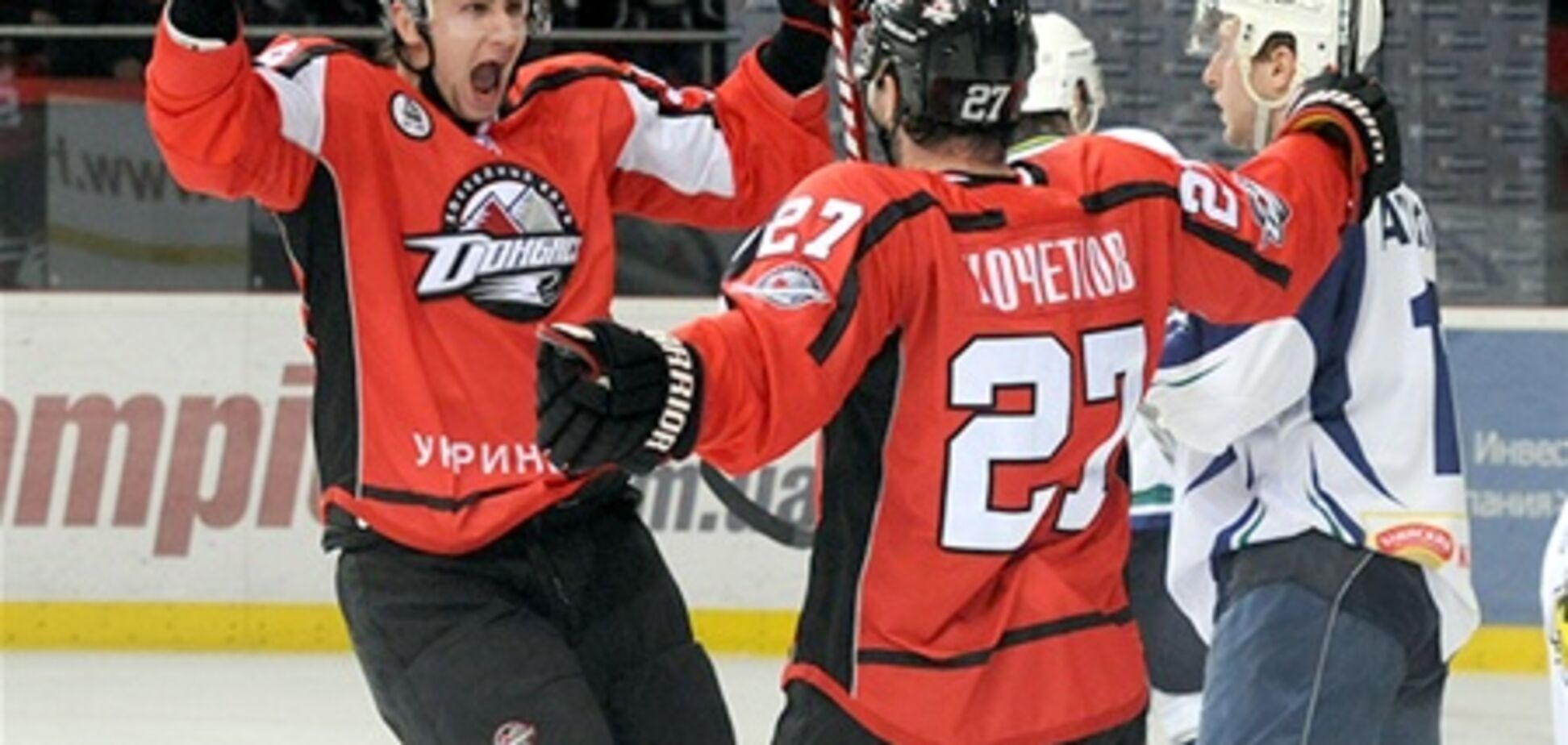 Плей-офф ВХЛ. 'Донбасс' вышел вперед в серии с 'Титаном'