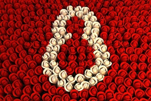 Звездные мужчины поздравляют с 8 марта