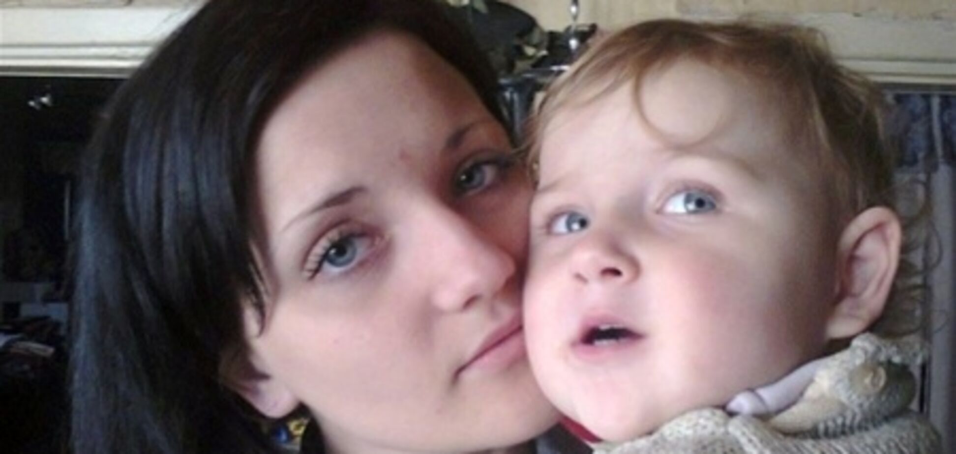 Жену и дочь убийцы Оксаны Макар хотят линчевать. Фото