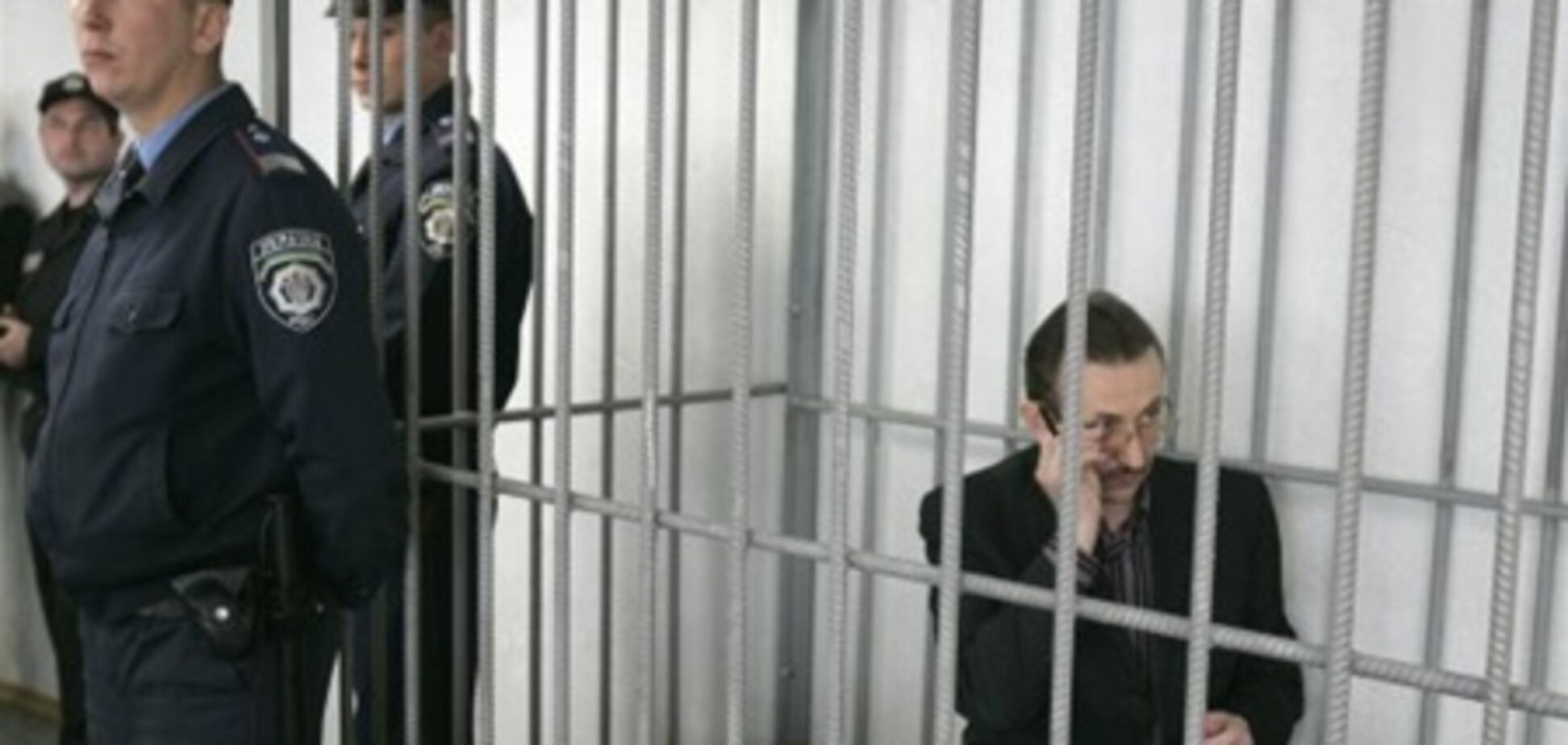 Экс-судью Зварича могут назначить завхозом от зеков. Фото