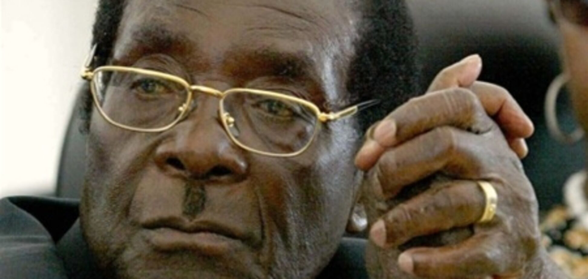 Президент Зимбабве Мугабе при смерти