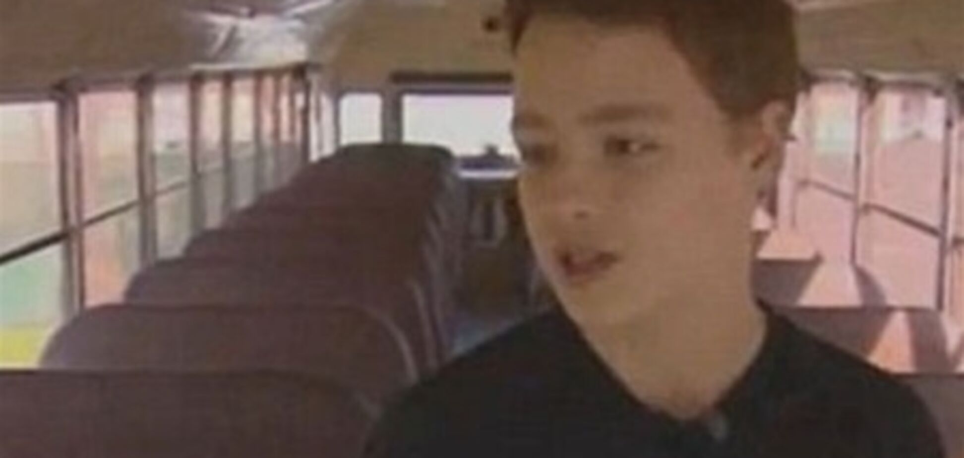 Школьник сам остановил автобус, когда водитель потерял сознание. Видео