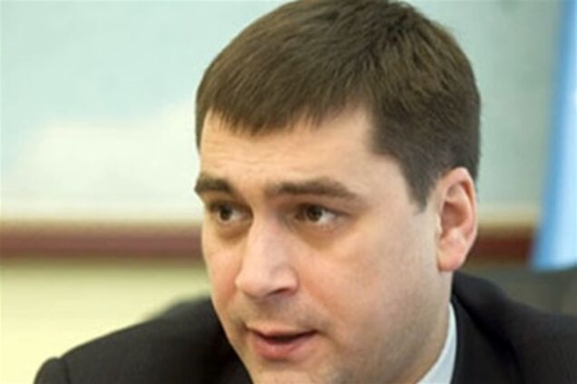 Кум Табачника стал советником Азарова. Документ