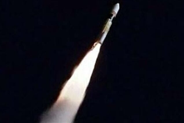 Северная Корея начала заправку ракеты топливом