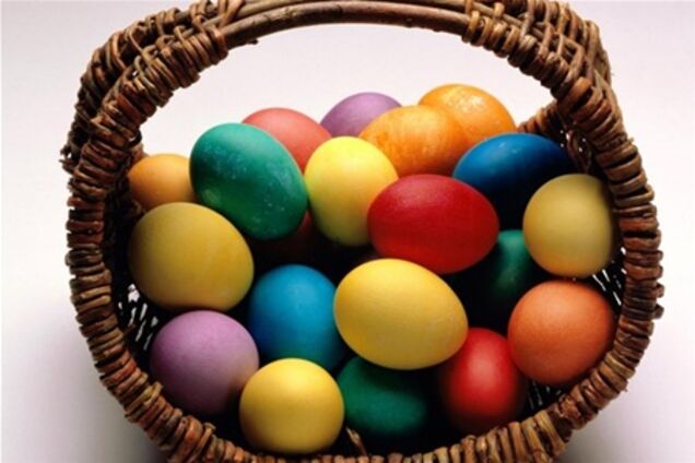 Небезпечно для здоров'я. Фарбуємо яйця