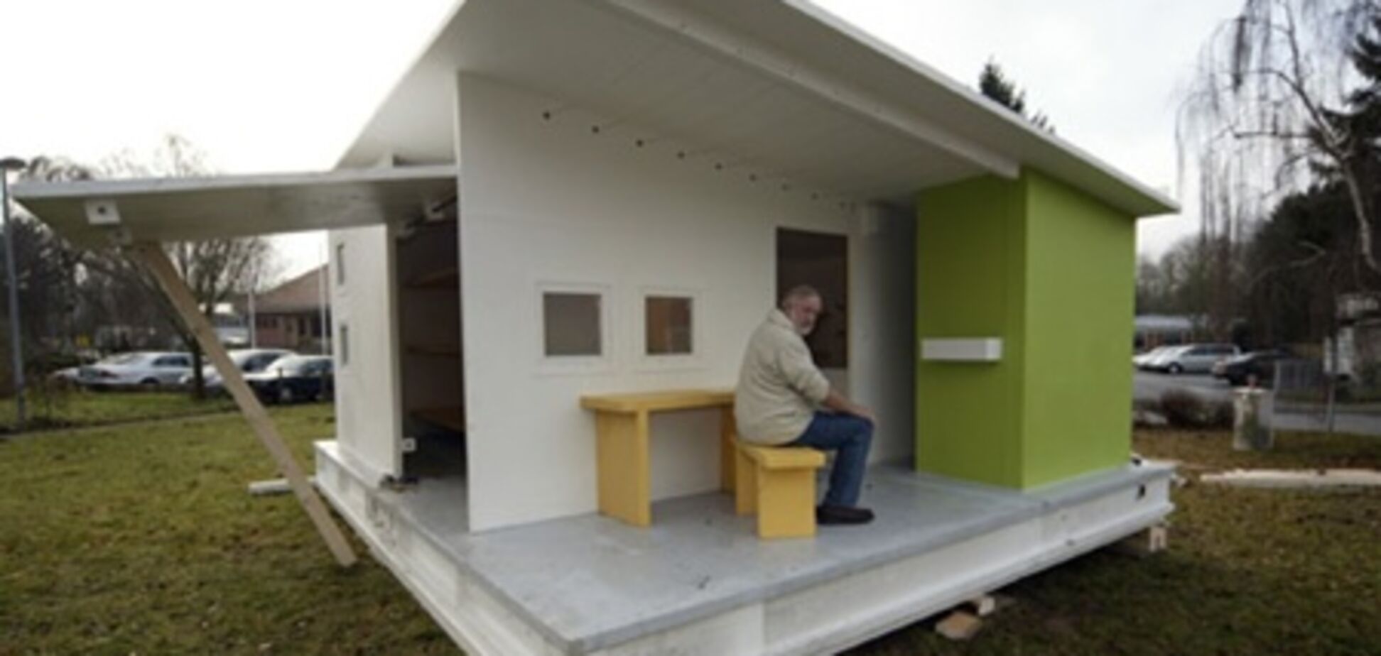 Міцний і теплий будинок з паперу