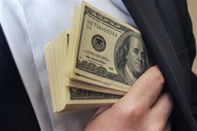 В Киеве чиновник попался на взятке $300