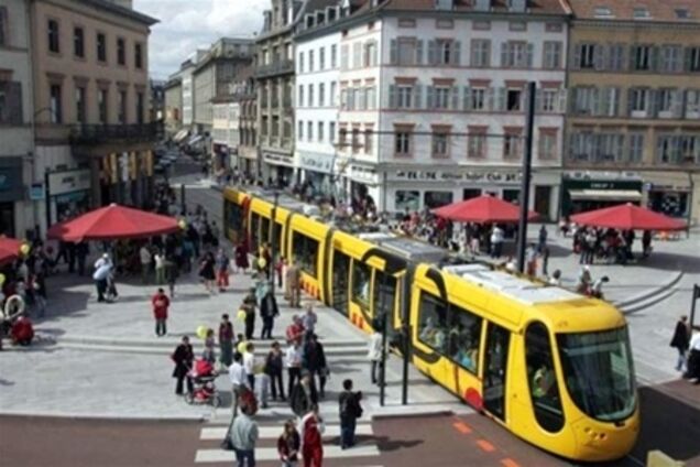 У Лейпцигу автовласникам резрешілі безкоштовно їздити на громадському транспорті