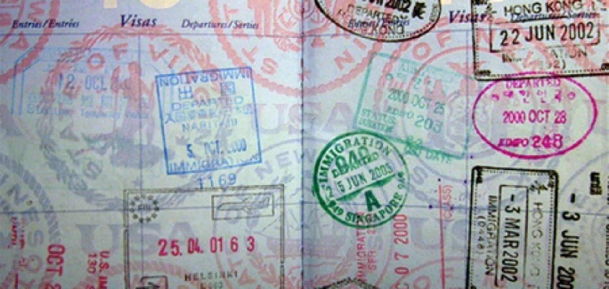 Украинцам больше не выдают загранпаспорта