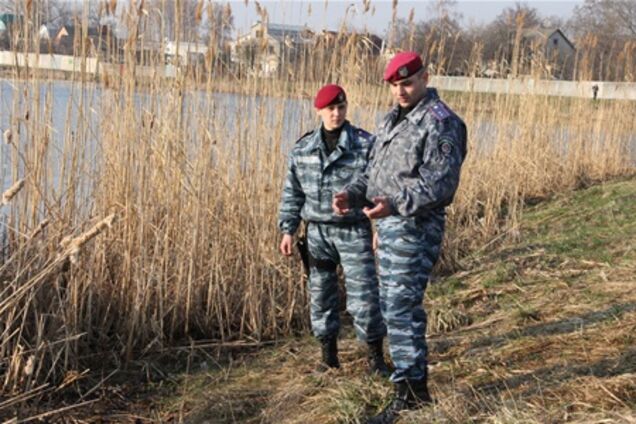 Черниговский Беркут спас несостоявшегося 'утопленника'. Фото
