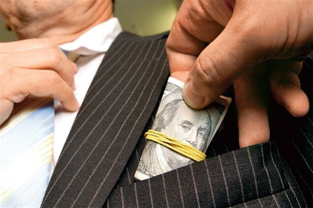 Госфининспекция заявила о борьбе с коррупцией в собственных рядах