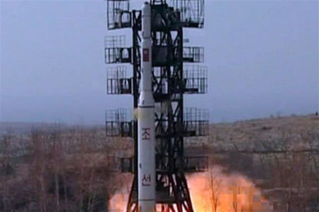 Ракета КНДР развалилась в воздухе