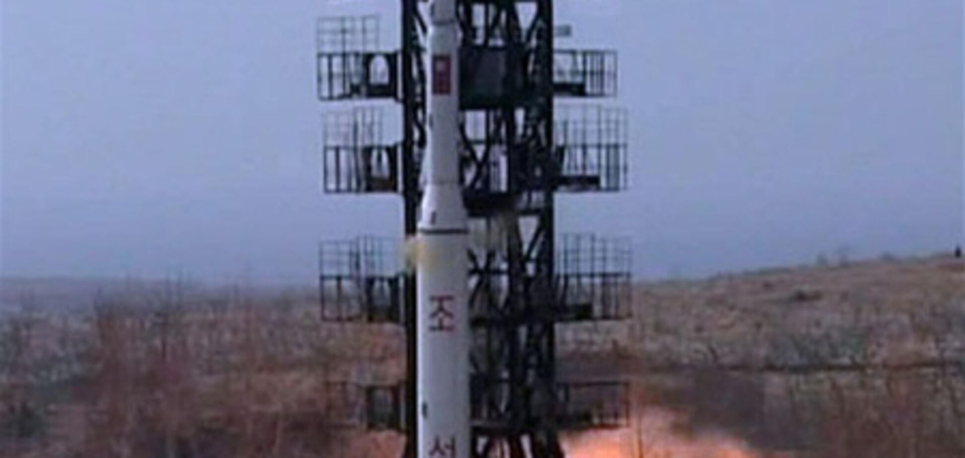 Ракета КНДР развалилась в воздухе