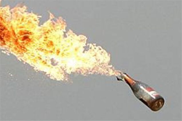 В приемную Партии регионов метнули 'коктейль Молотова'