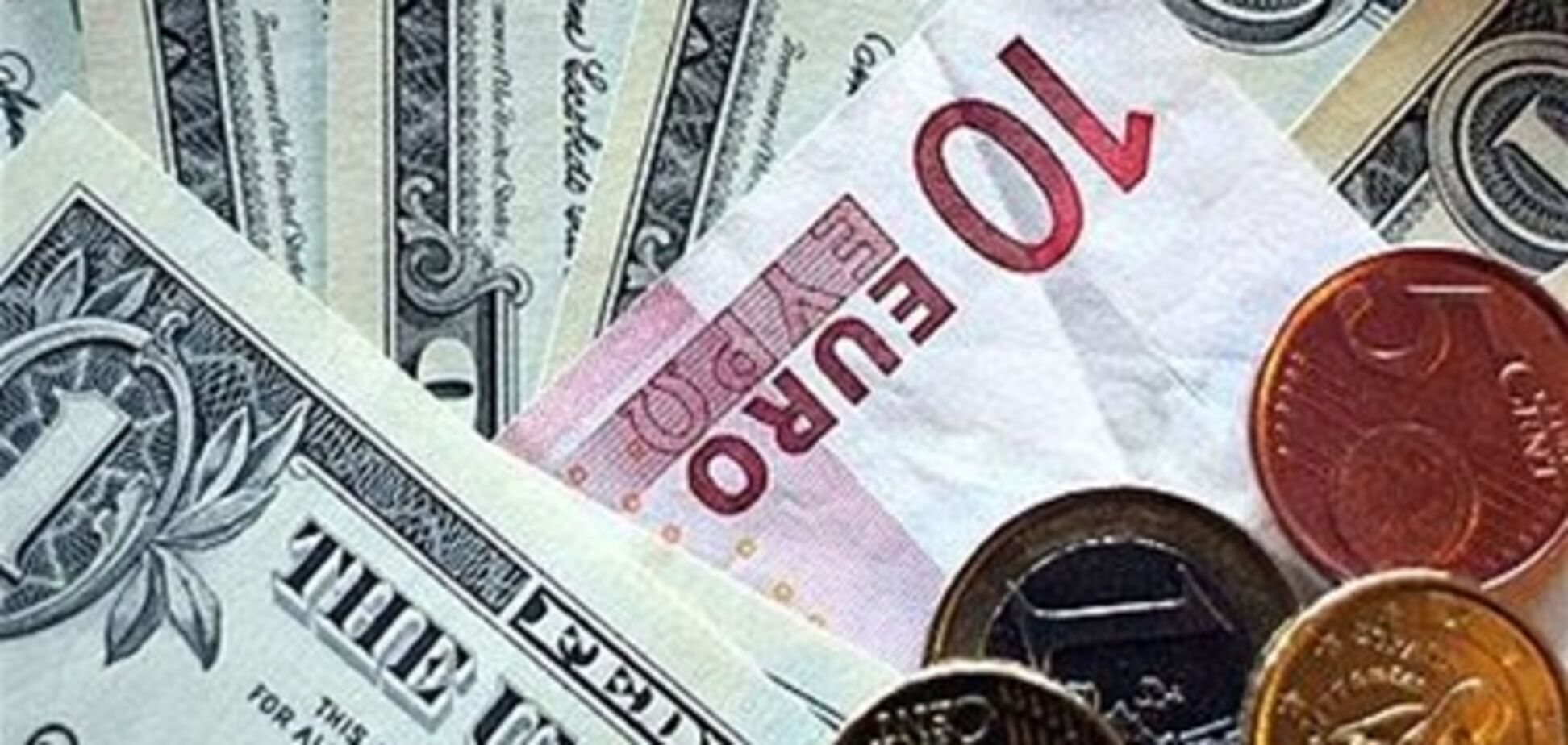 Доллар в Украине незначительно подорожал