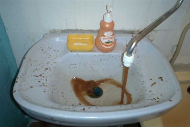 Вода з-під крана: пити чи не пити?