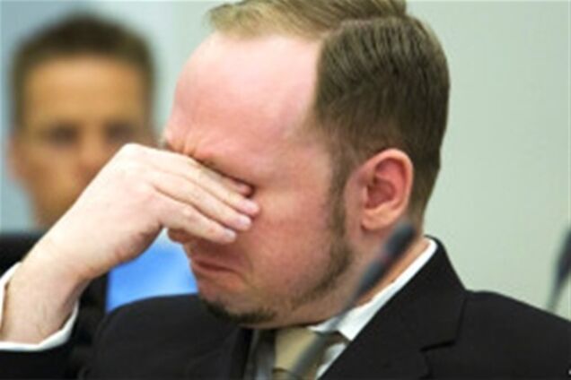 Брейвік розплакався прямо в залі суду. Відео