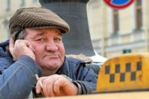 Завтра таксисты будут штурмовать Кабмин