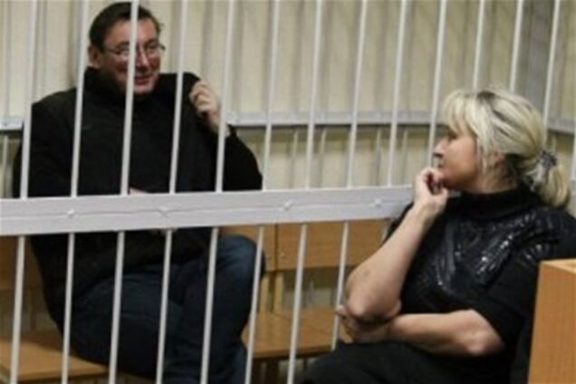 Бывшие замы Луценко призвали скинуться на оплату его долга