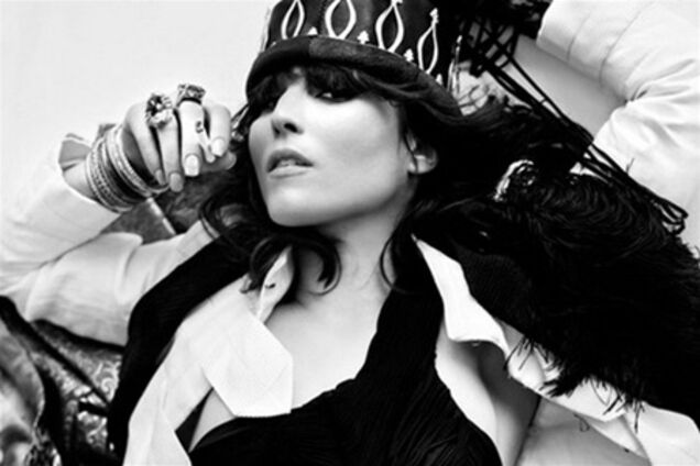 Нуми Рапас: красотка с мускулистым мужским телом