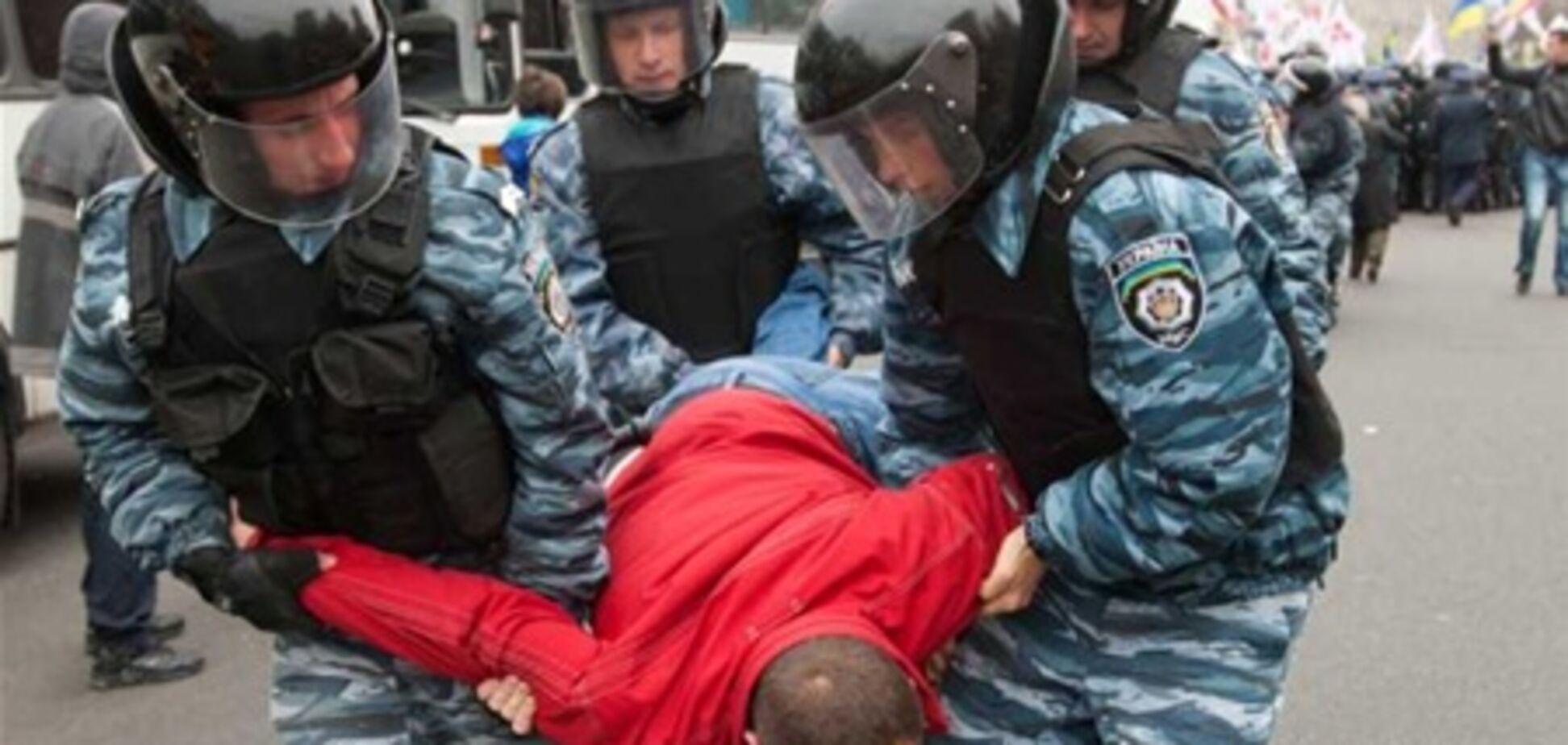 У Донецьку під час мітингу 'Беркут' побив інваліда