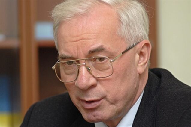 Азаров домовився з Податковою про зниження тиску на бізнес