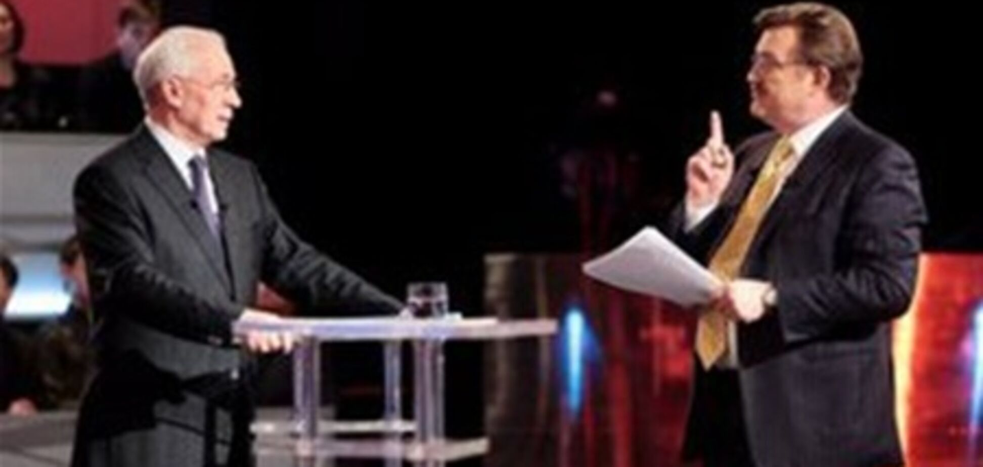 Азаров пригрозил отелям госрегулированием цен