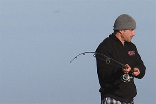 Травик нянчит детей Спирс. Фото