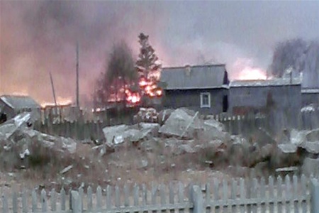 Масштабна пожежа на Далекому Сході: горять десятки будинків. Фото