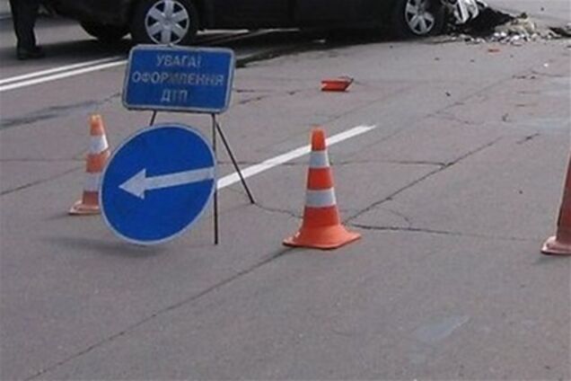 Четыре человека погибли при столкновении автомобилей в Запорожской области