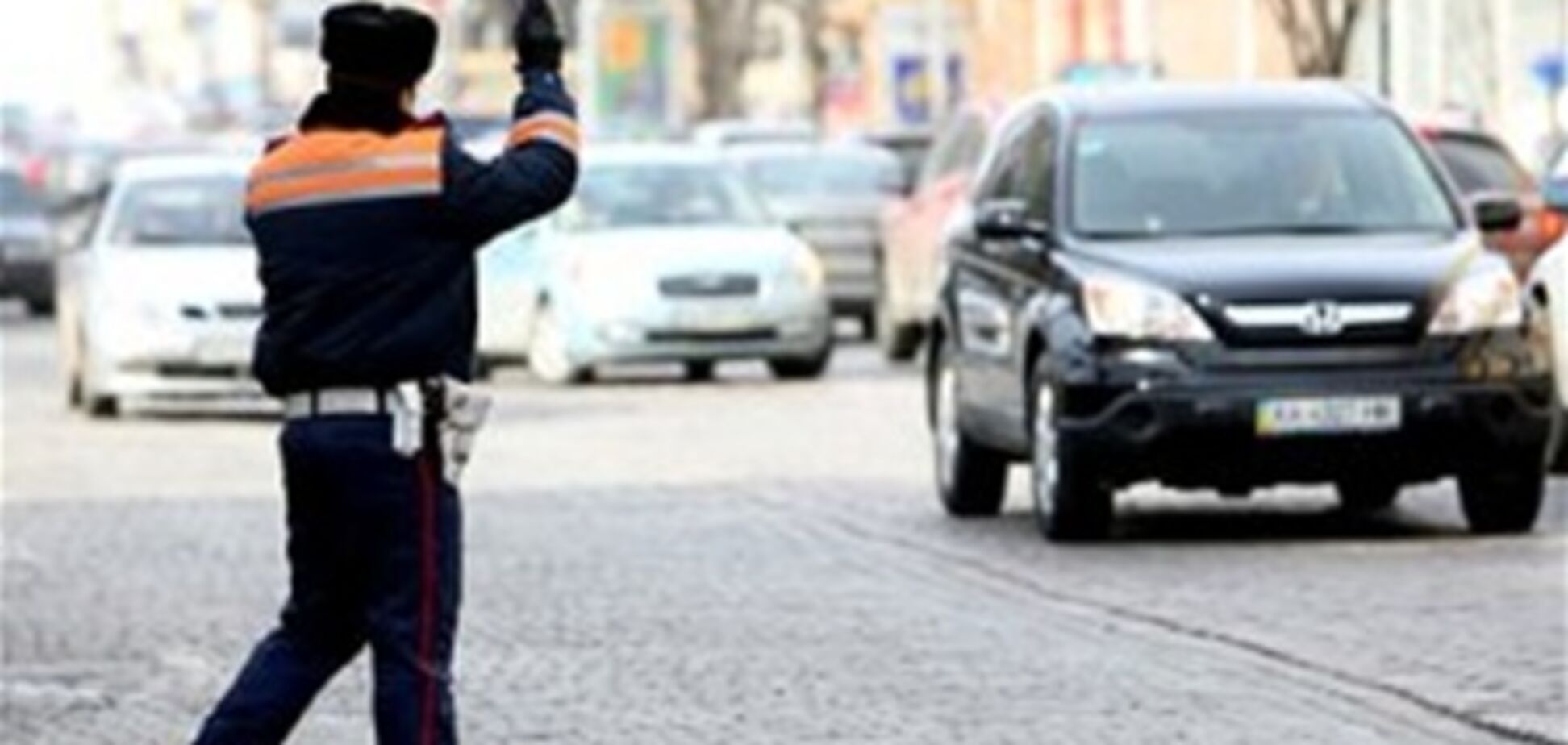 Одессит на Porsche Cayenne напал с ножом на инспектора ГАИ