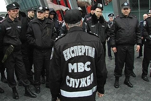 К 'Евро-2012' на 'Донбасс-Арене' взрывотехники провели учения. Фото