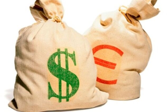 Евро незначительно подешевел, 23 апреля 2012