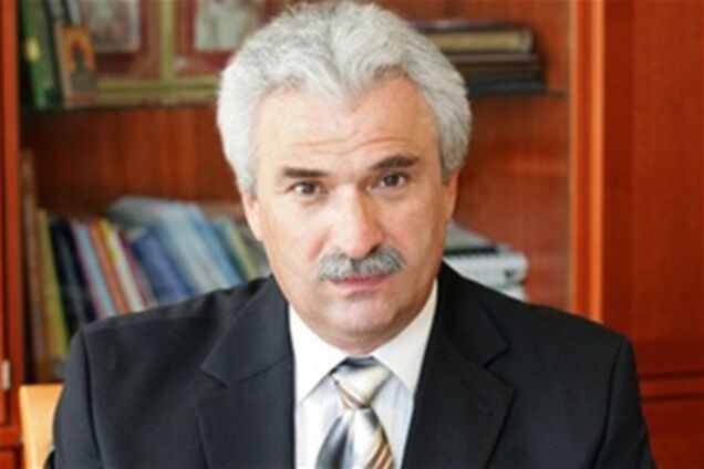 Депутат от ПР скончался во время игры в теннис