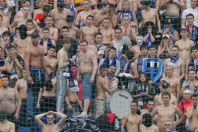 Фаны помяли стюардов на матче 'Черноморец' - 'Металлист'