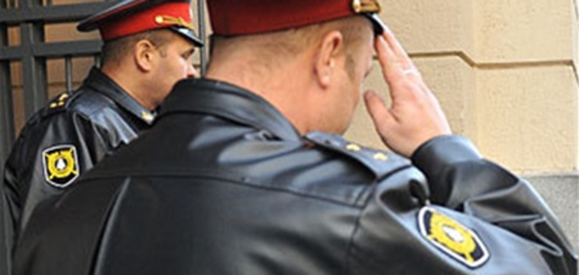 У Росії поліцейських позбавили від обов'язку віддавати честь