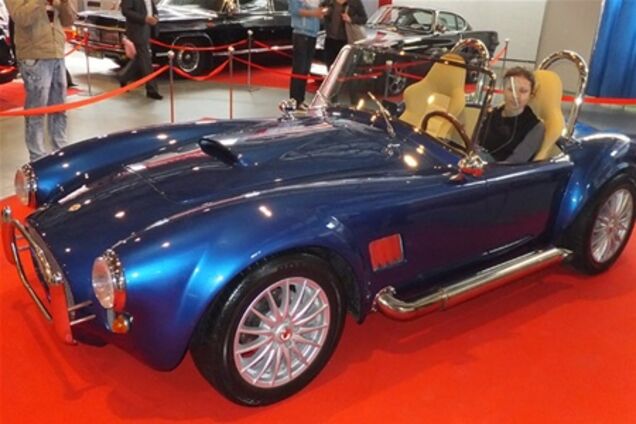 'Киношные' авто с киевской выставки 'Ретро и Экзотика Мотор Шоу'. Фото