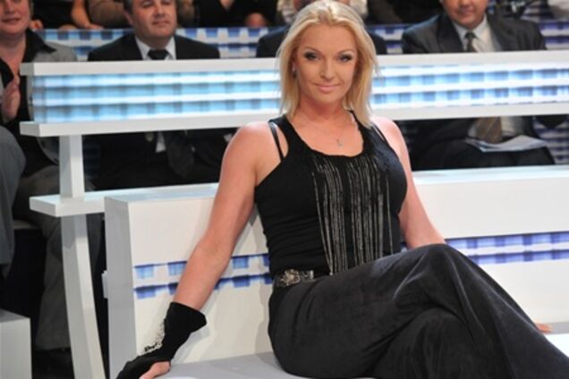 Волочкова носит меховую шубу при +20С!