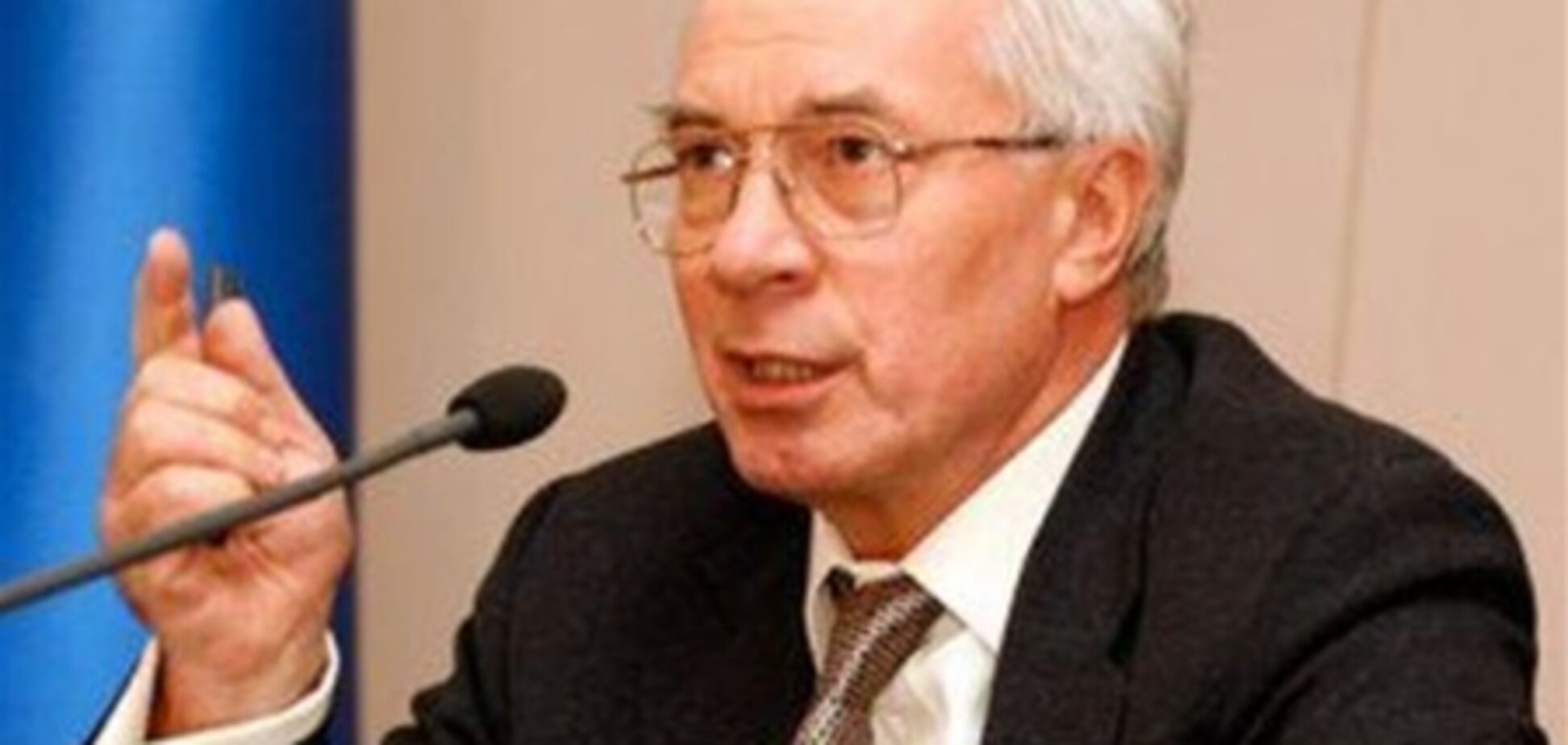 Азаров поручил Богатыревой  и НАМУ проанализировать работу чернобыльских больниц