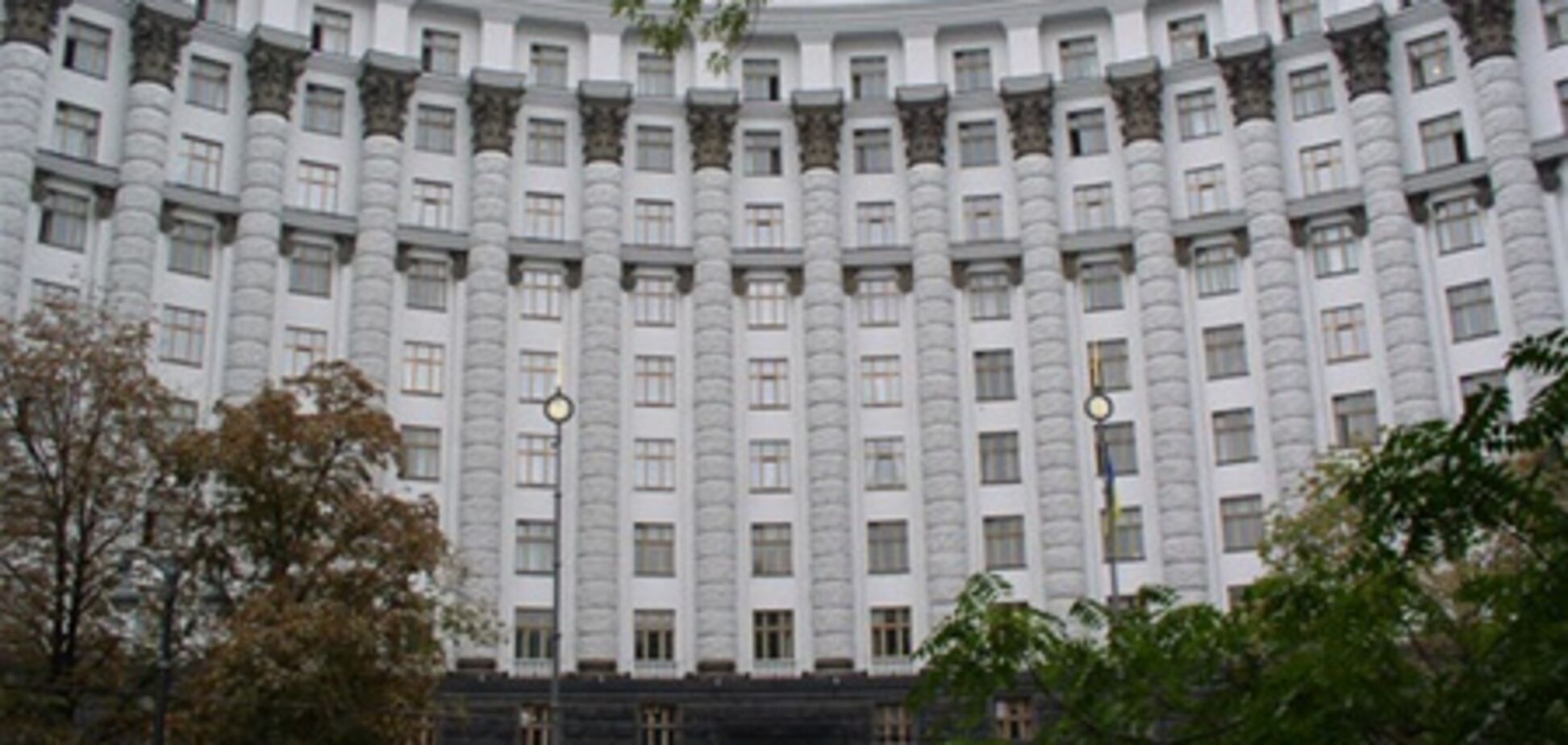 Азаров созывает внеочередной Кабмин