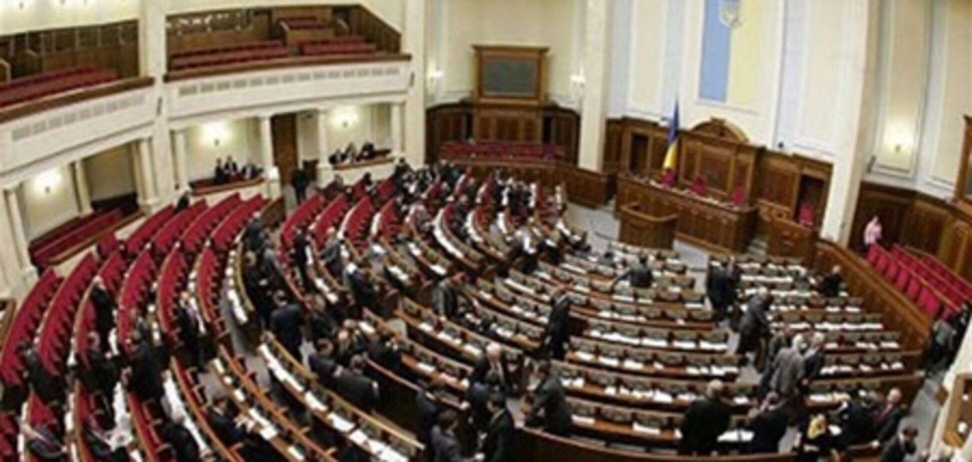 Оппозиционеры заблокировали Верховную Раду. Фото