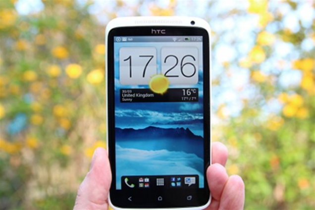 В Украине стартовали продажи первого четырехъядерного смартфона