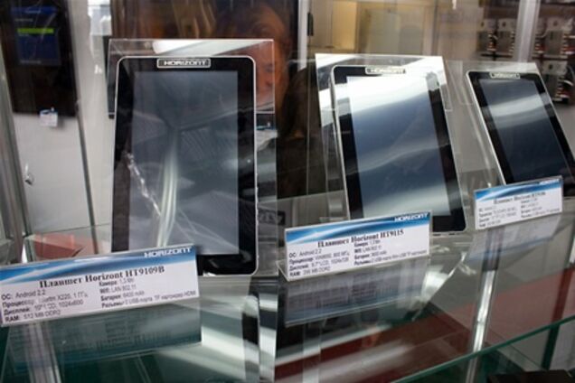Белорусское госпредприятие 'Горизонт' выпустило 'убийц' iPad. Фото