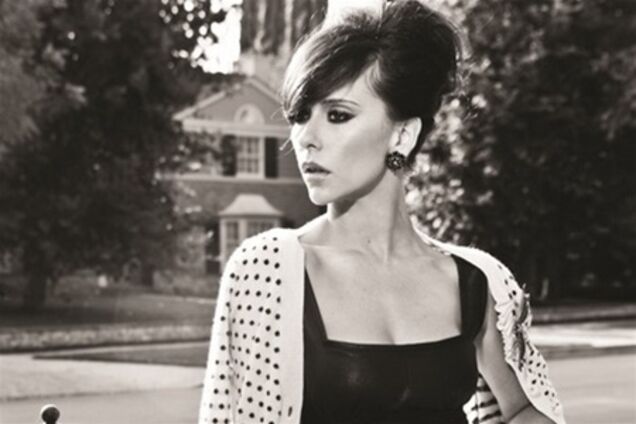 В кои-то веке элегантная Дженнифер Лав Хьюитт