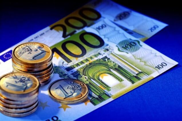 Евро незначительно подешевел, 27 апреля 2012